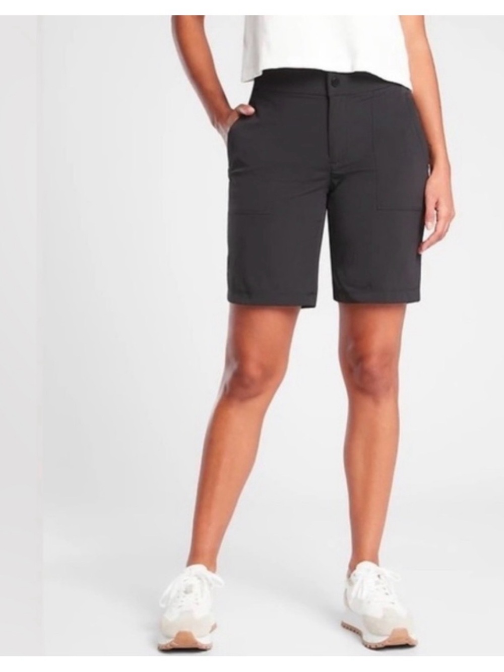 Athleta Trekkie North Mid Rise Shorts Size 8 Hiking Travel Outdoor